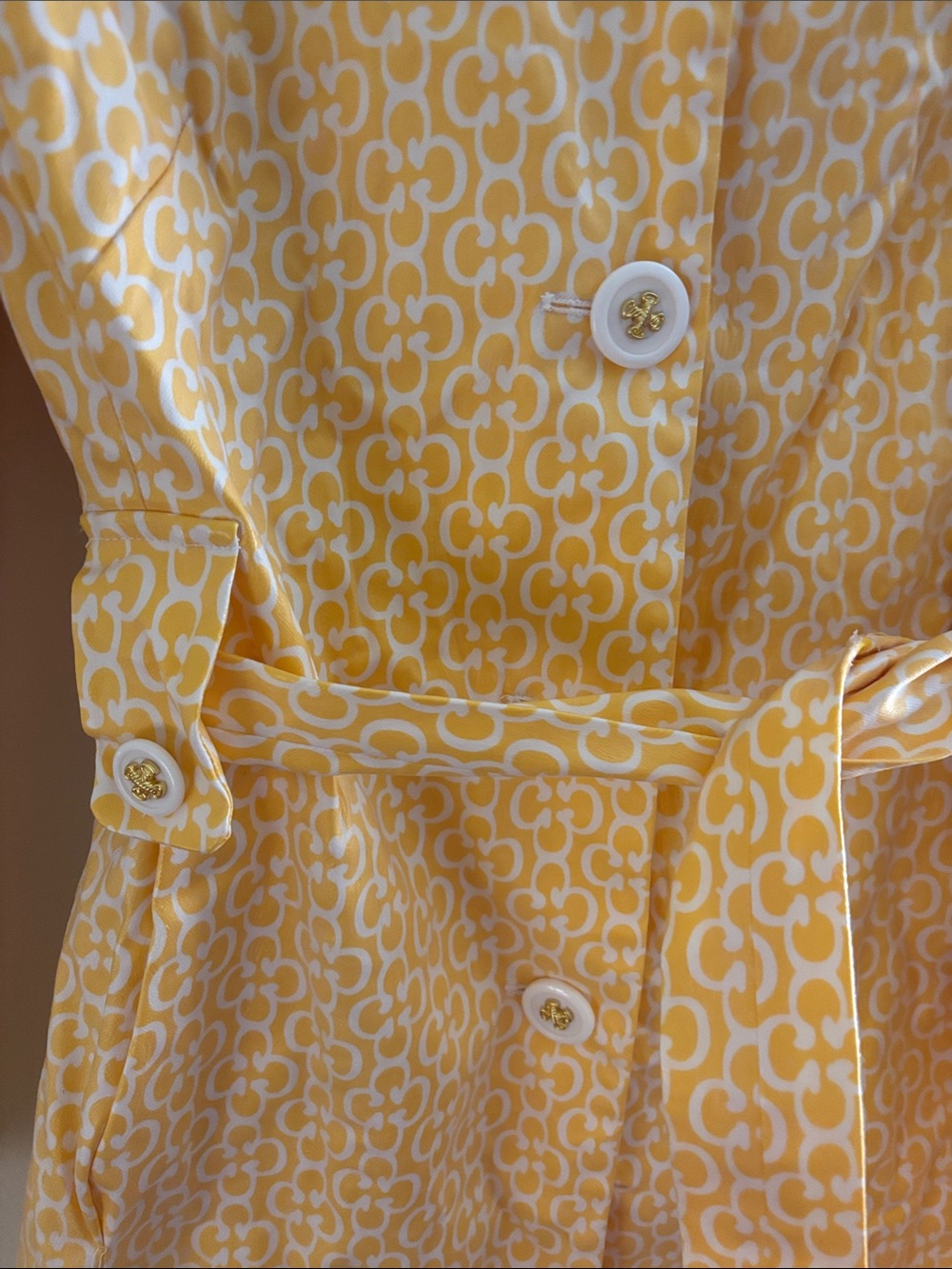 Skirtin Around Yellow Patterned Trench Coat - Picture 3 of 6